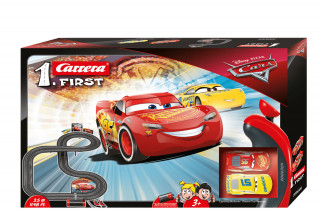 Carrera First: Disney Verdák 3,5m versenypálya autókkal 