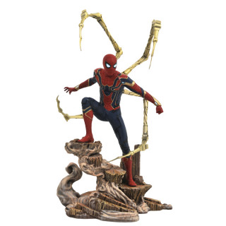 Marvel Gallery - Avengers Infinity War - Iron Spider-Man PVC Szobor (JUN182325) AJÁNDÉKTÁRGY