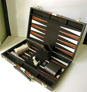 Backgammon - barna műbőr koffer (46x30cm) - 604170 Játék
