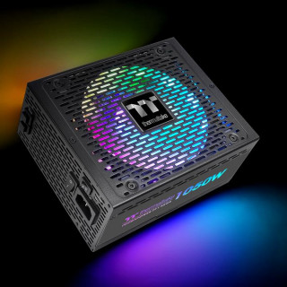 Thermaltake Toughpower PF1 tápegység 1050 W 24-pin ATX Fekete 